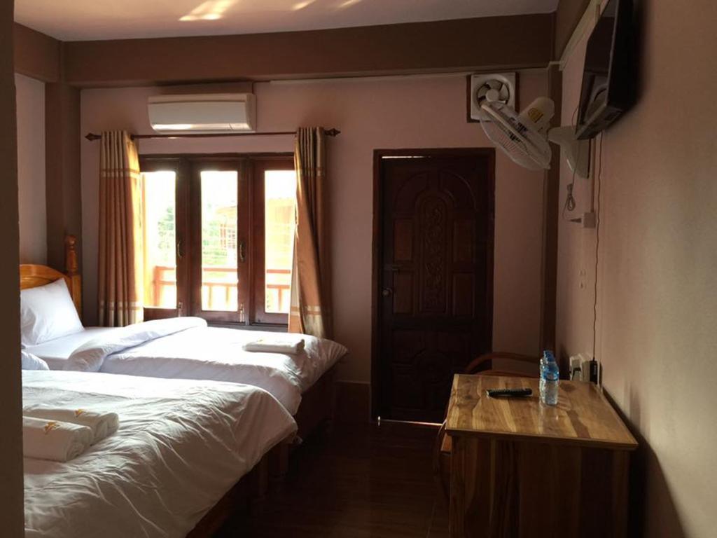 Happy River View Hotel Vang Vieng Exterior foto