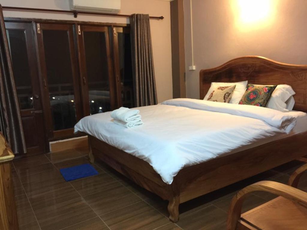 Happy River View Hotel Vang Vieng Exterior foto